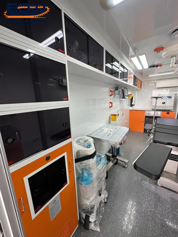 Surgical Mobile Clinic Toyota Hino 300 Box type - Image 10