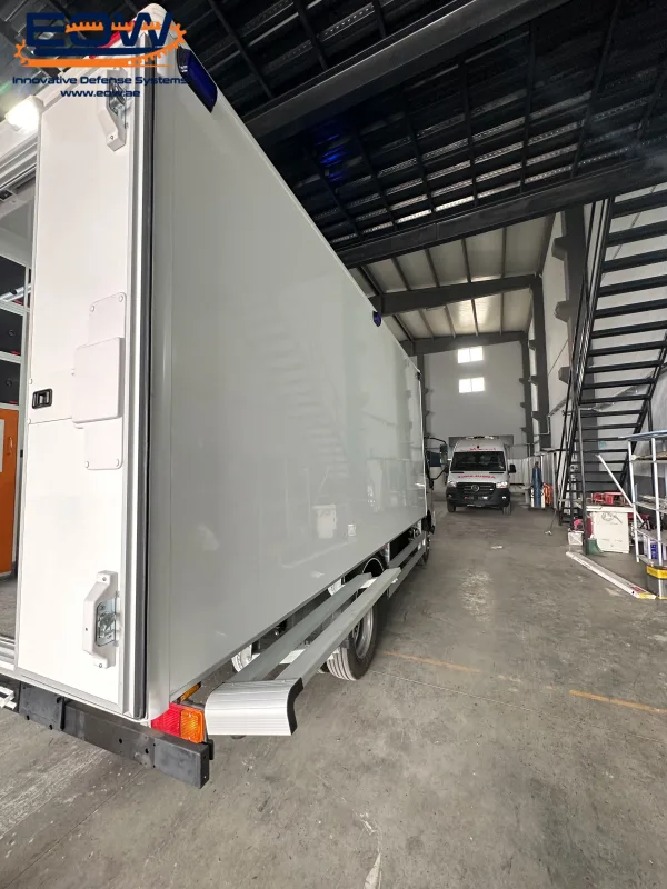 Surgical Mobile Clinic Toyota Hino 300 Box type - Image 4