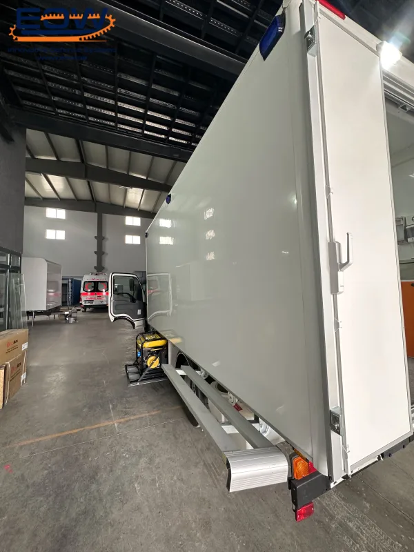 Surgical Mobile Clinic Toyota Hino 300 Box type - Image 5